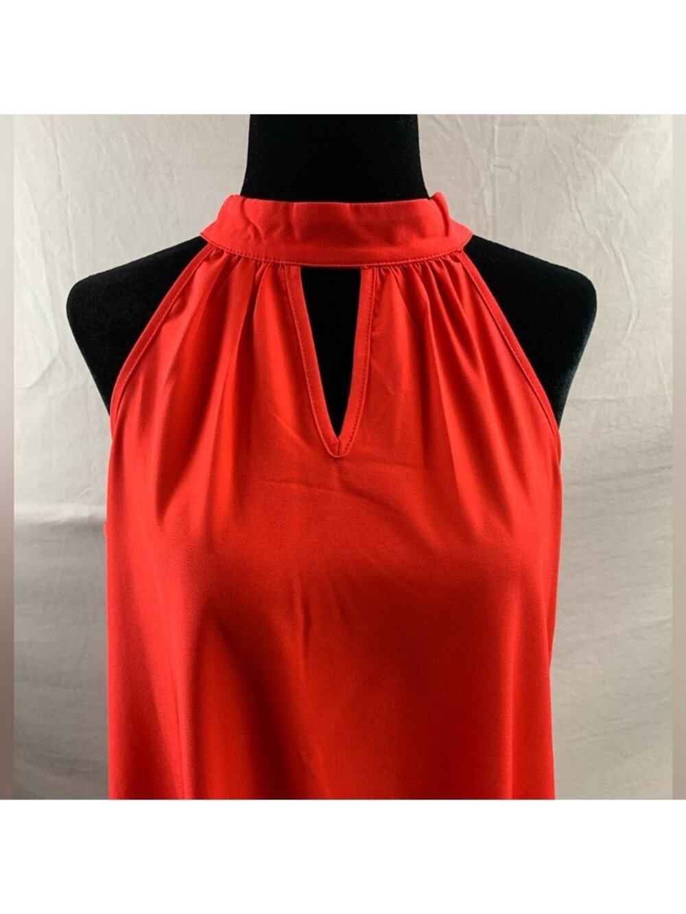 Red Layered Hem Halter Neck Dress - Picture 7 of 9